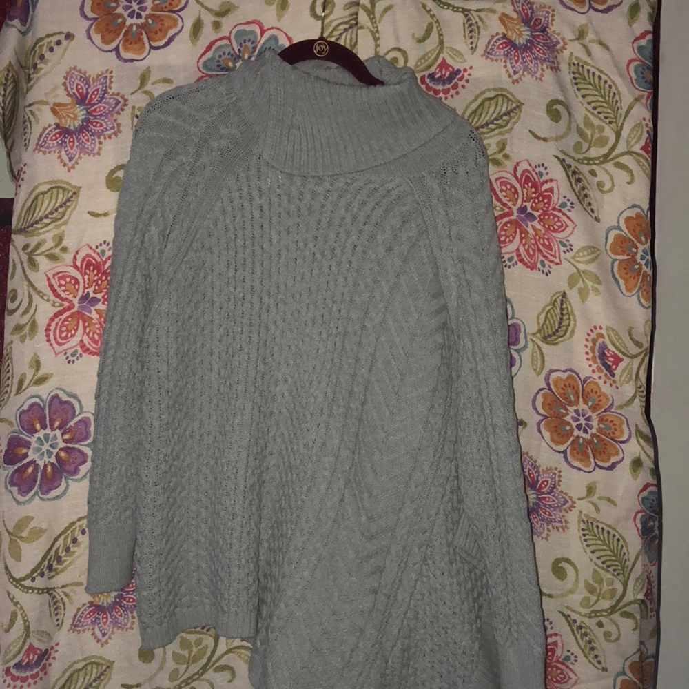 Vince Camuto sweater